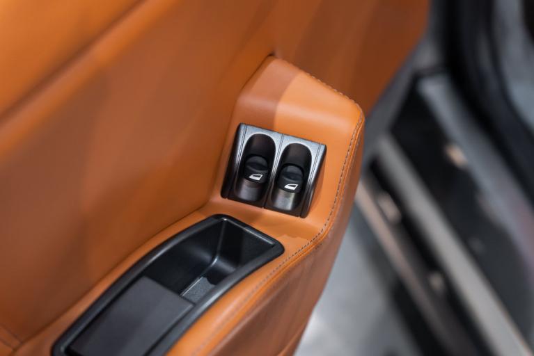 http://www.koenigseggchicago.com/galleria_images/201/201_p33_f.jpg