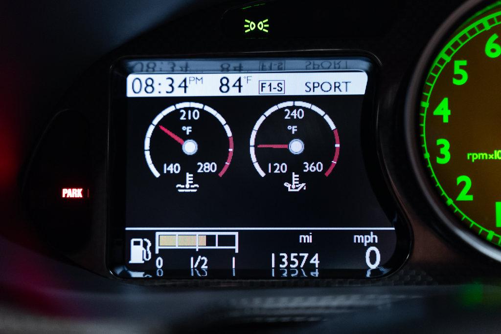 http://www.koenigseggchicago.com/galleria_images/201/201_p48_l.jpg