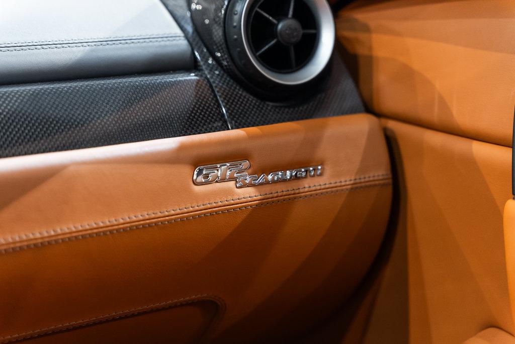 http://www.koenigseggchicago.com/galleria_images/201/201_p59_l.jpg