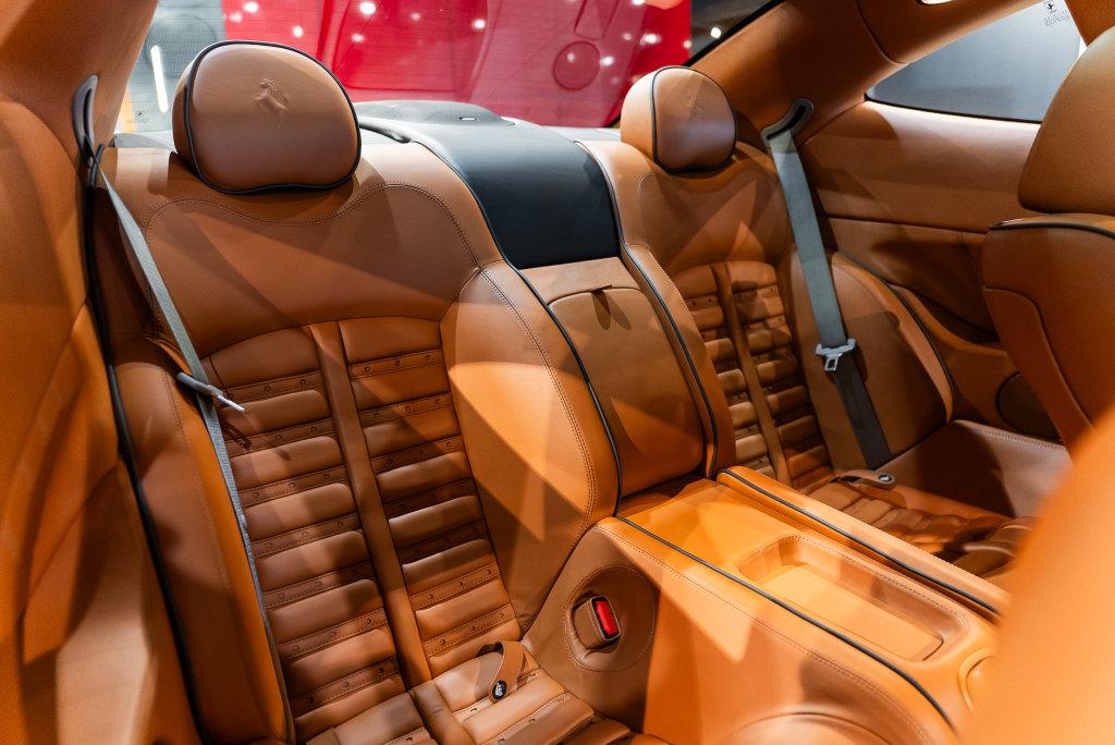 http://www.koenigseggchicago.com/galleria_images/201/201_p63_l.jpg