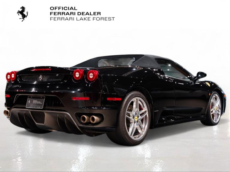 http://www.koenigseggchicago.com/galleria_images/203/203_p10_f.jpg