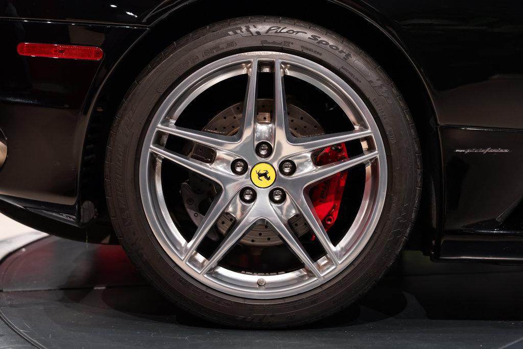 http://www.koenigseggchicago.com/galleria_images/203/203_p15_l.jpg