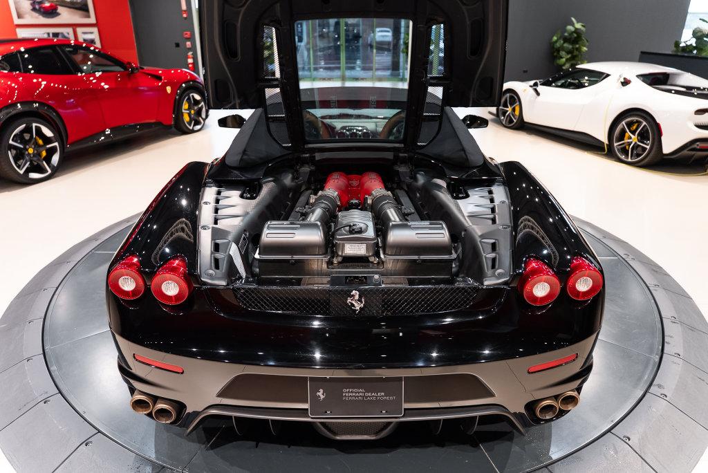 http://www.koenigseggchicago.com/galleria_images/203/203_p18_l.jpg