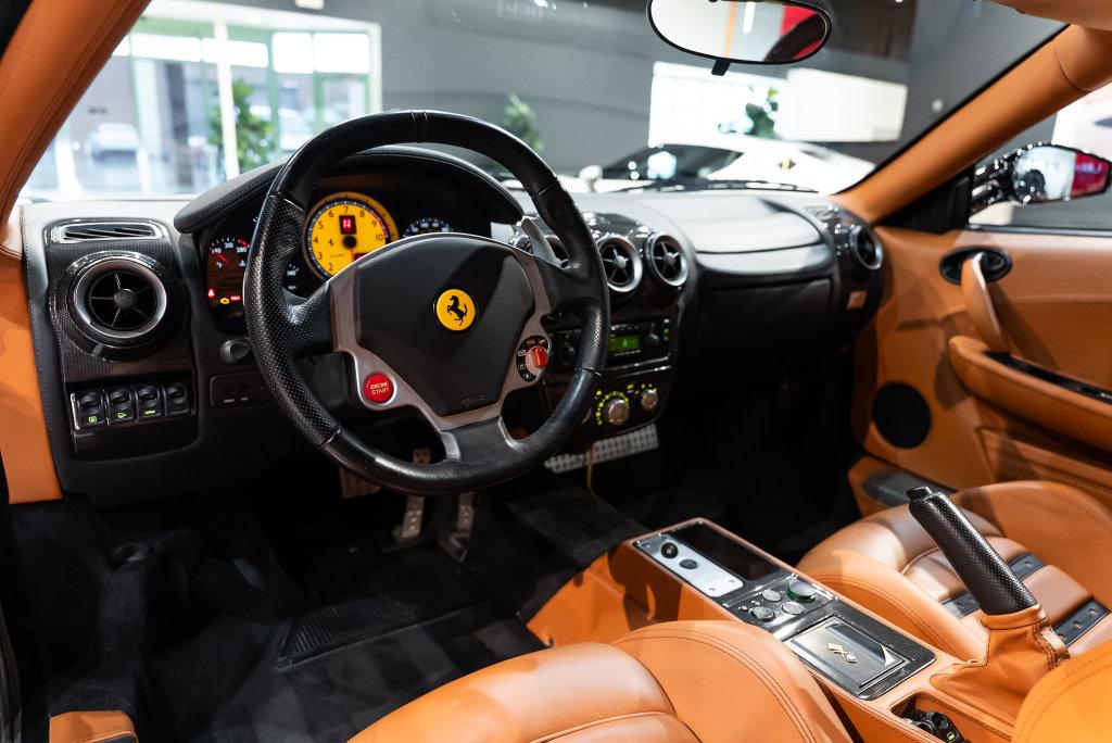 http://www.koenigseggchicago.com/galleria_images/203/203_p27_l.jpg