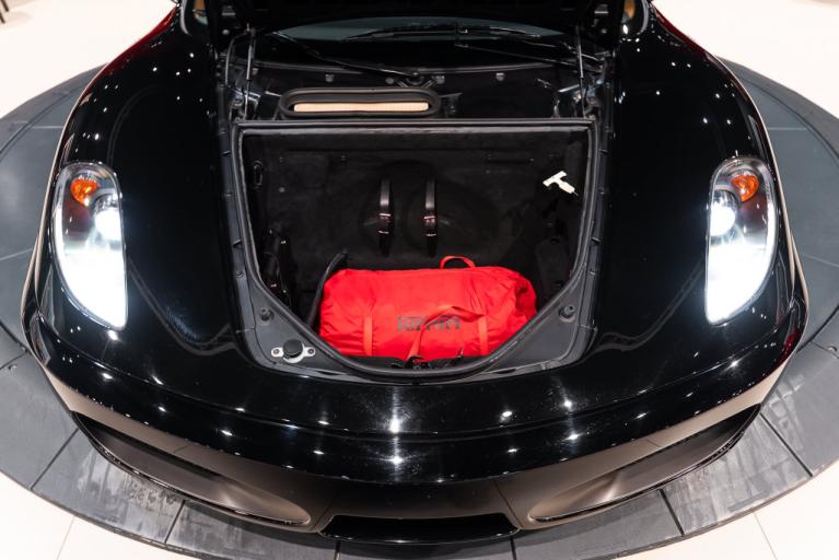 http://www.koenigseggchicago.com/galleria_images/203/203_p28_f.jpg