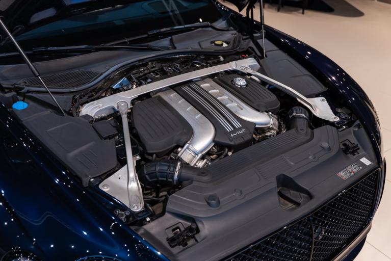http://www.koenigseggchicago.com/galleria_images/204/204_p10_f.jpg