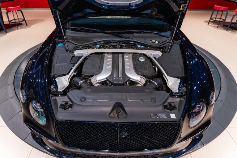 http://www.koenigseggchicago.com/galleria_images/204/204_p12_f.jpg