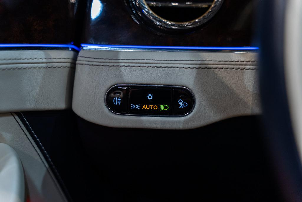 http://www.koenigseggchicago.com/galleria_images/204/204_p21_l.jpg