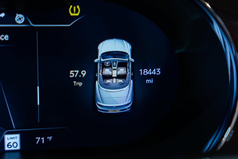 http://www.koenigseggchicago.com/galleria_images/204/204_p23_f.jpg