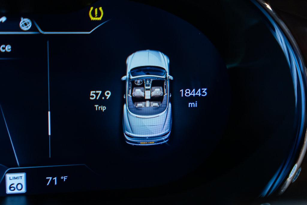http://www.koenigseggchicago.com/galleria_images/204/204_p23_l.jpg