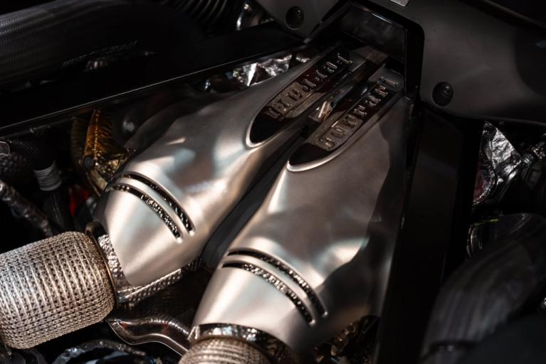 http://www.koenigseggchicago.com/galleria_images/205/205_p23_f.jpg