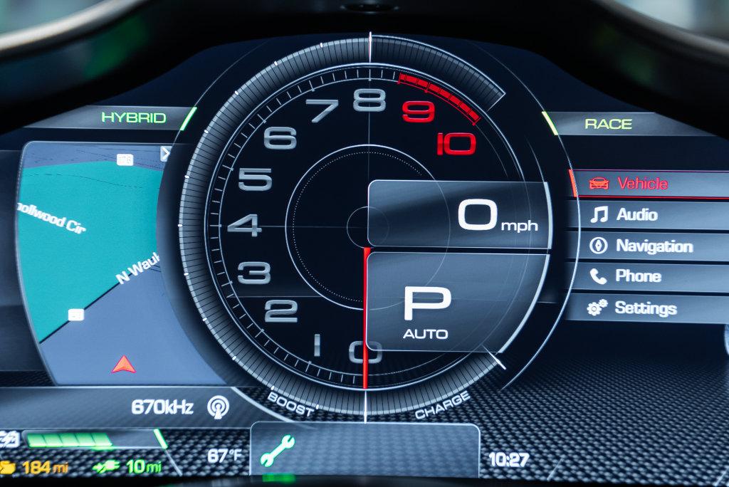http://www.koenigseggchicago.com/galleria_images/205/205_p33_l.jpg