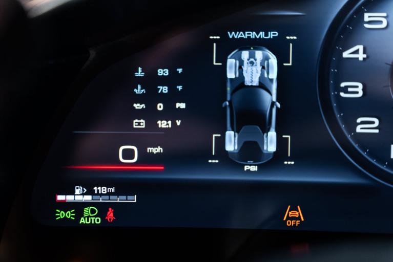 http://www.koenigseggchicago.com/galleria_images/206/206_p32_f.jpg