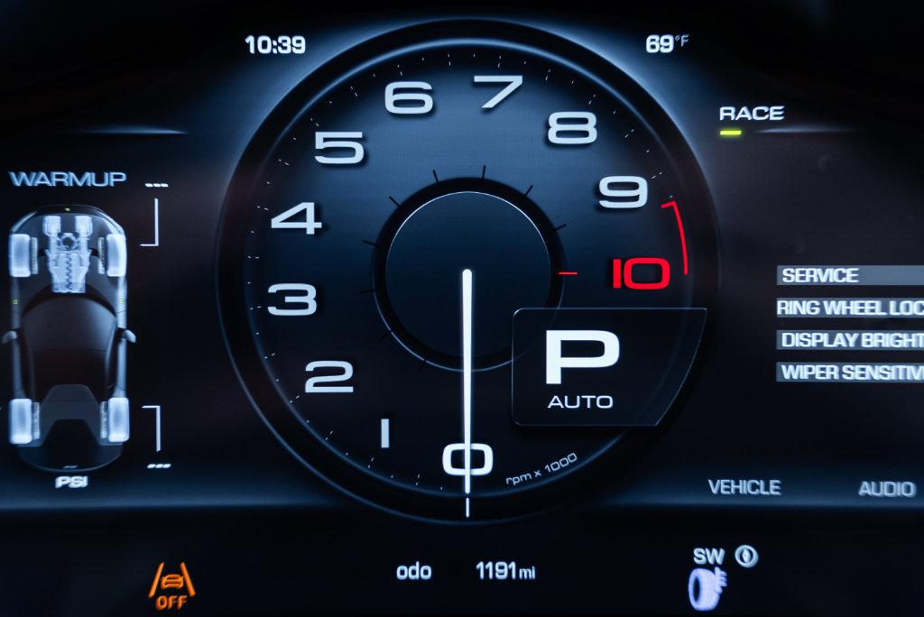 http://www.koenigseggchicago.com/galleria_images/206/206_p33_l.jpg