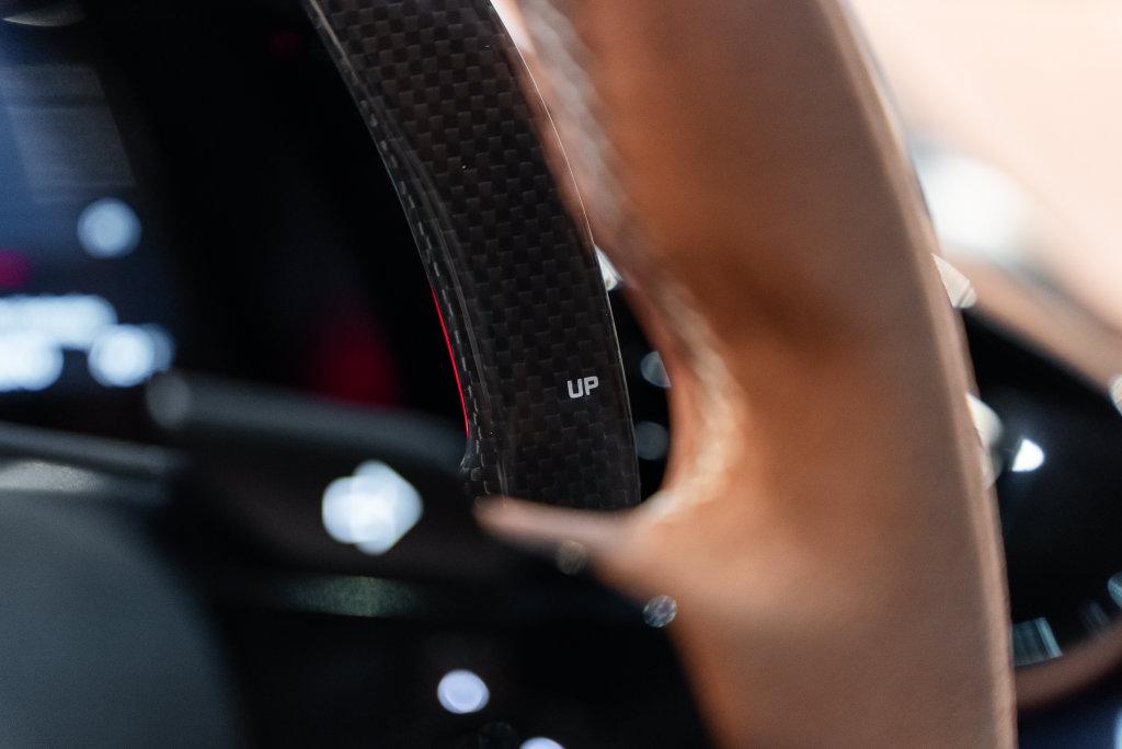 http://www.koenigseggchicago.com/galleria_images/206/206_p38_l.jpg