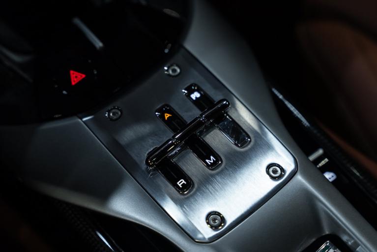 http://www.koenigseggchicago.com/galleria_images/206/206_p44_f.jpg