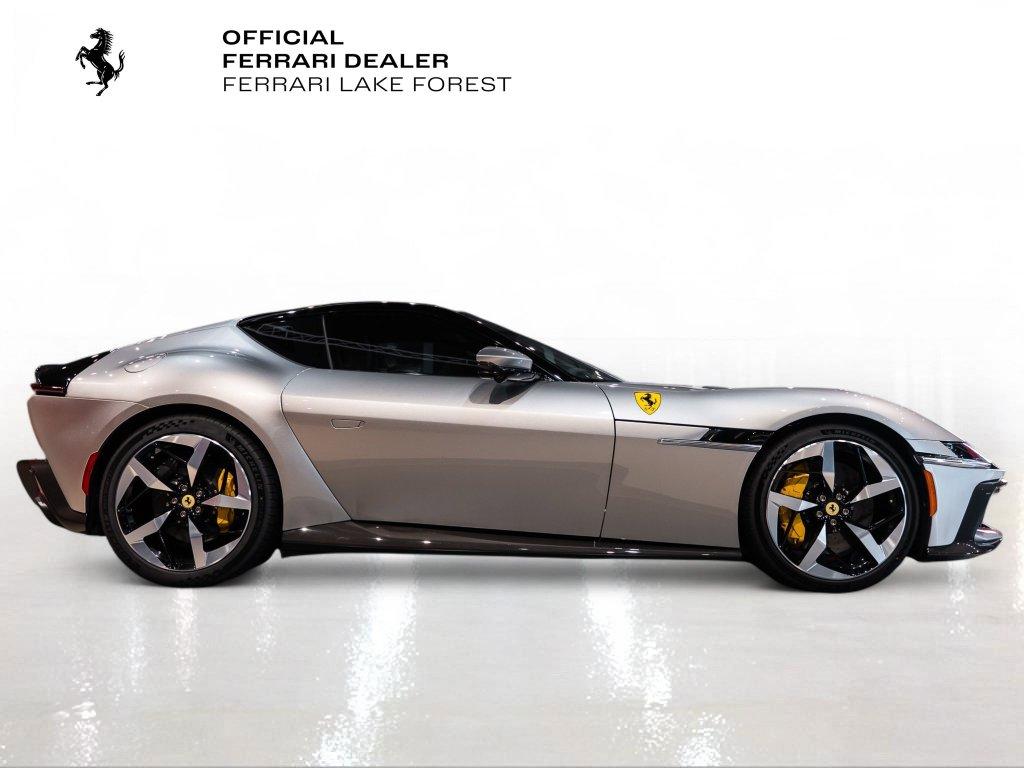 http://www.koenigseggchicago.com/galleria_images/206/206_p9_l.jpg