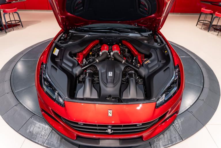 http://www.koenigseggchicago.com/galleria_images/207/207_p22_f.jpg