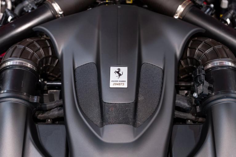http://www.koenigseggchicago.com/galleria_images/207/207_p24_f.jpg