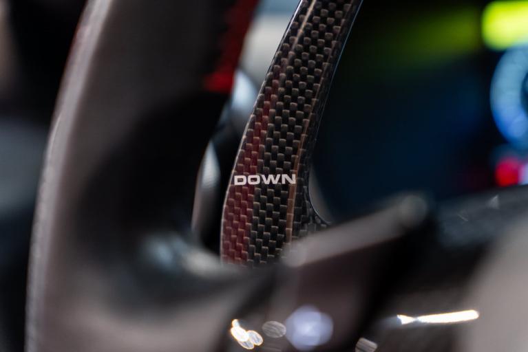 http://www.koenigseggchicago.com/galleria_images/207/207_p34_f.jpg