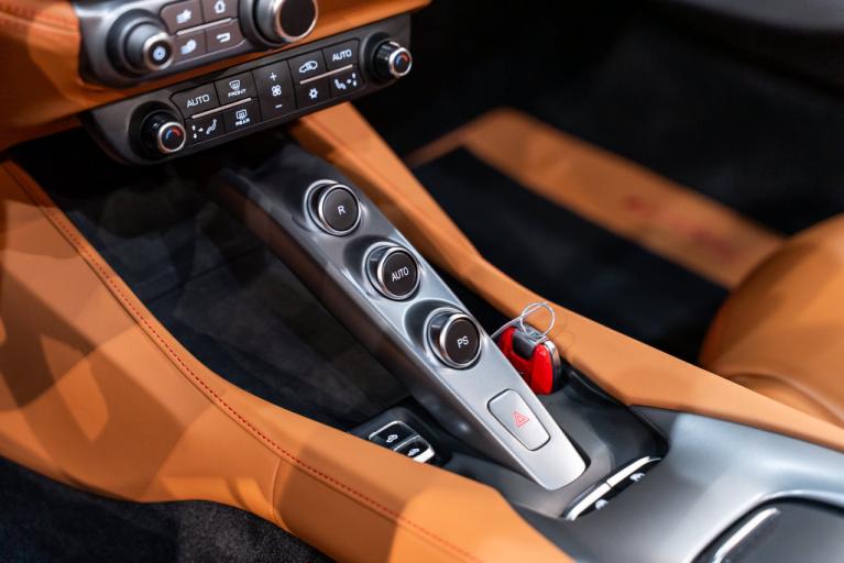 http://www.koenigseggchicago.com/galleria_images/207/207_p51_f.jpg