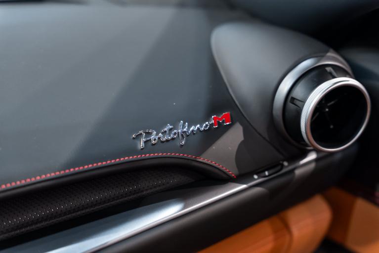 http://www.koenigseggchicago.com/galleria_images/207/207_p52_f.jpg