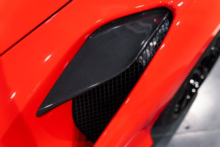 http://www.koenigseggchicago.com/galleria_images/208/208_p24_f.jpg