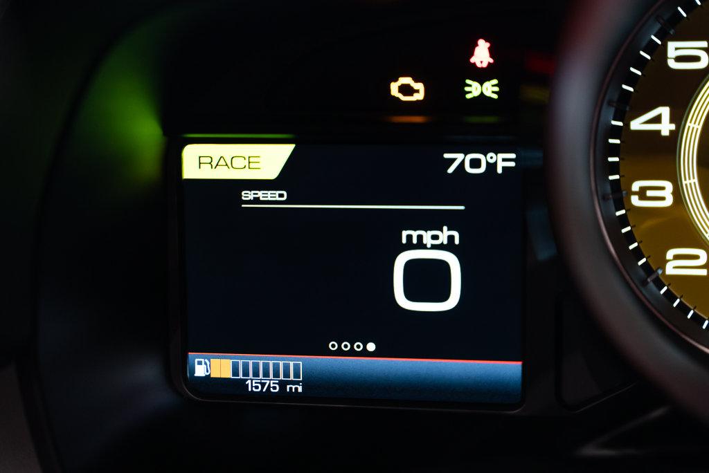 http://www.koenigseggchicago.com/galleria_images/208/208_p29_l.jpg