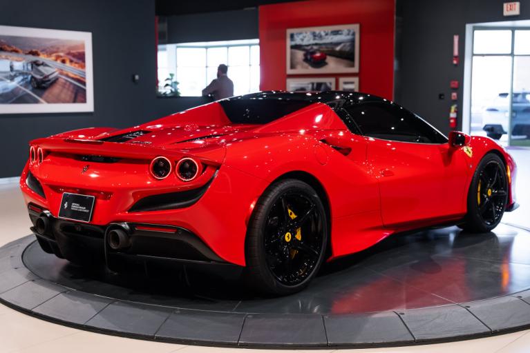 http://www.koenigseggchicago.com/galleria_images/208/208_p59_f.jpg