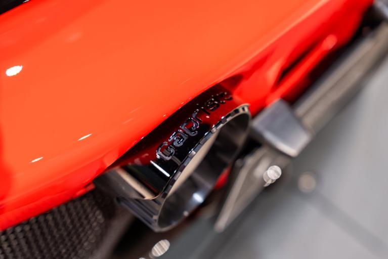 http://www.koenigseggchicago.com/galleria_images/209/209_p22_f.jpg