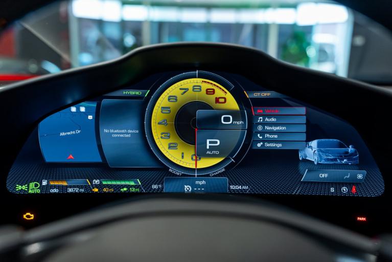 http://www.koenigseggchicago.com/galleria_images/209/209_p35_f.jpg