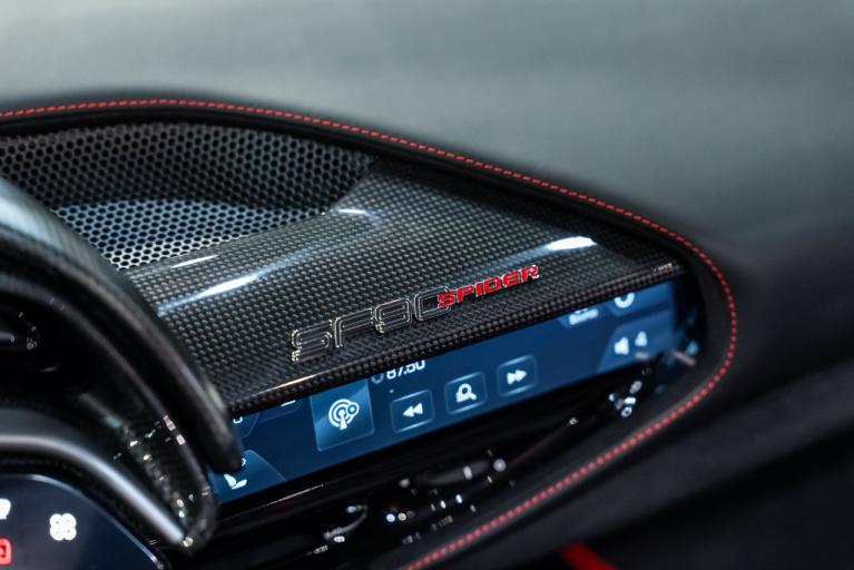 http://www.koenigseggchicago.com/galleria_images/209/209_p42_f.jpg