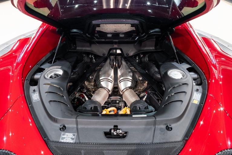http://www.koenigseggchicago.com/galleria_images/25/25_p16_f.jpg