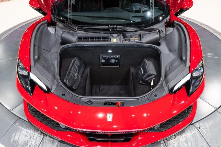 http://www.koenigseggchicago.com/galleria_images/25/25_p18_f.jpg