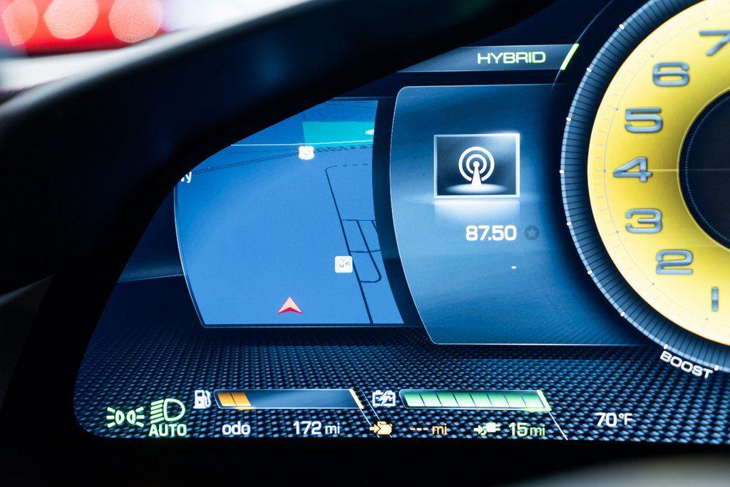 http://www.koenigseggchicago.com/galleria_images/25/25_p25_l.jpg