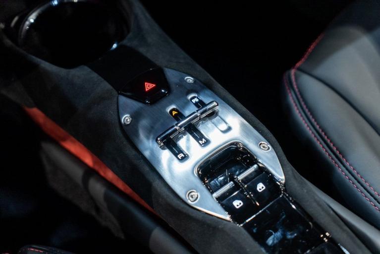 http://www.koenigseggchicago.com/galleria_images/25/25_p31_f.jpg