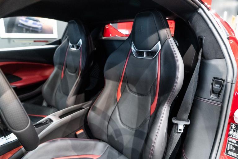 http://www.koenigseggchicago.com/galleria_images/25/25_p4_f.jpg