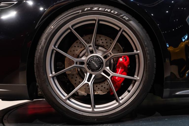 http://www.koenigseggchicago.com/galleria_images/3/3_p13_f.jpg