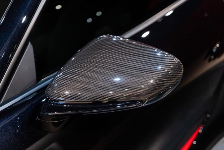 http://www.koenigseggchicago.com/galleria_images/3/3_p16_f.jpg