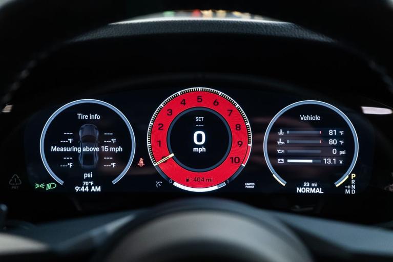 http://www.koenigseggchicago.com/galleria_images/3/3_p22_f.jpg