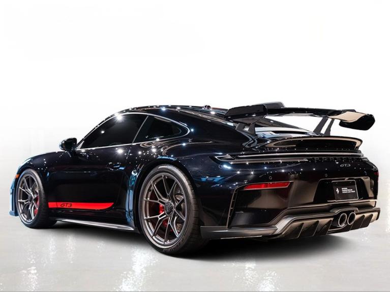 http://www.koenigseggchicago.com/galleria_images/3/3_p2_f.jpg