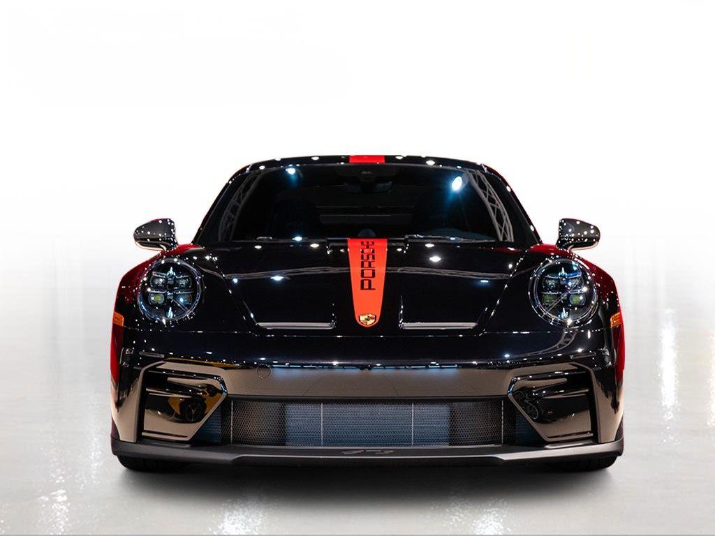 http://www.koenigseggchicago.com/galleria_images/3/3_p7_l.jpg