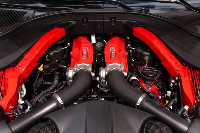 http://www.koenigseggchicago.com/galleria_images/30/30_p19_f.jpg
