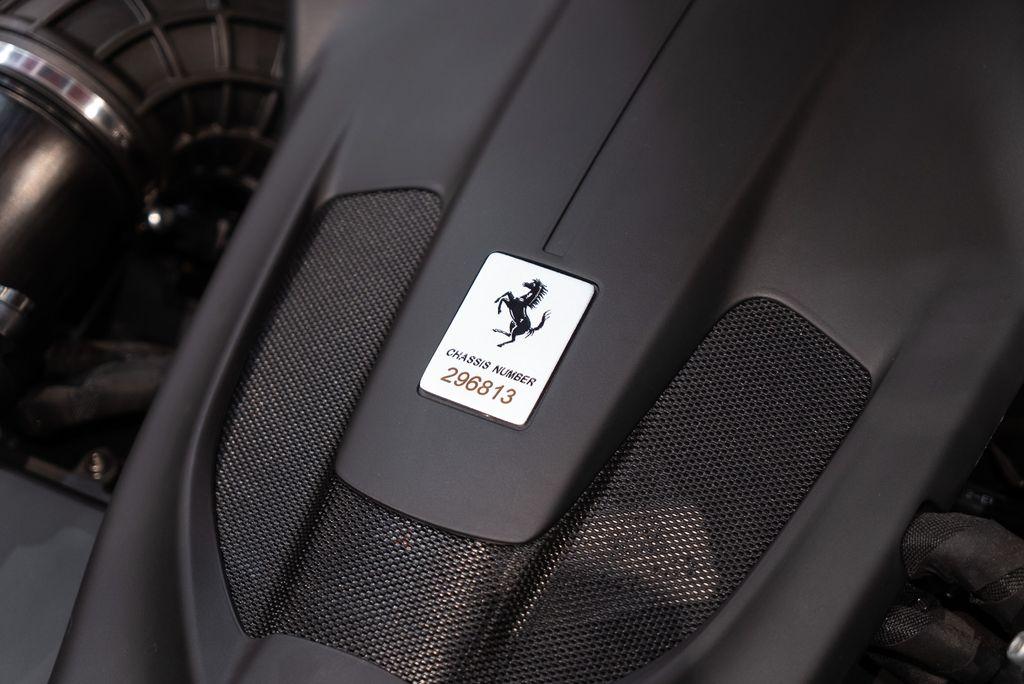 http://www.koenigseggchicago.com/galleria_images/30/30_p23_l.jpg
