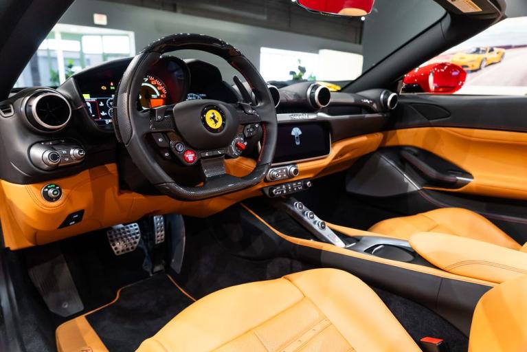 http://www.koenigseggchicago.com/galleria_images/30/30_p26_f.jpg