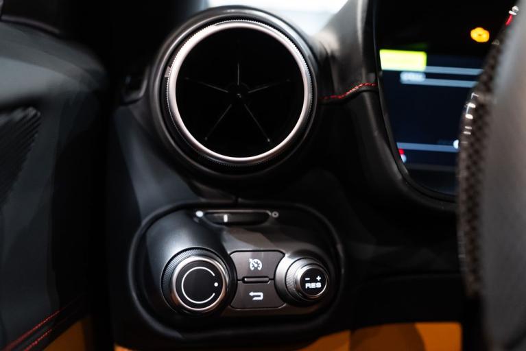http://www.koenigseggchicago.com/galleria_images/30/30_p30_f.jpg