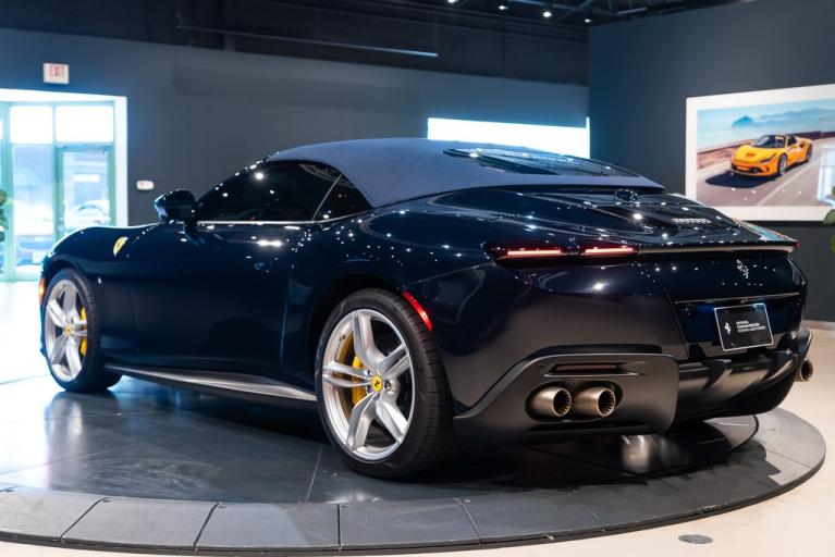 http://www.koenigseggchicago.com/galleria_images/32/32_p51_f.jpg
