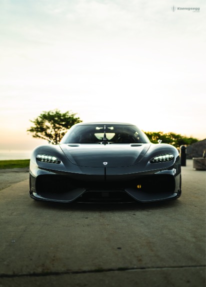 http://www.koenigseggchicago.com/galleria_images/5/5_p7_f.jpg