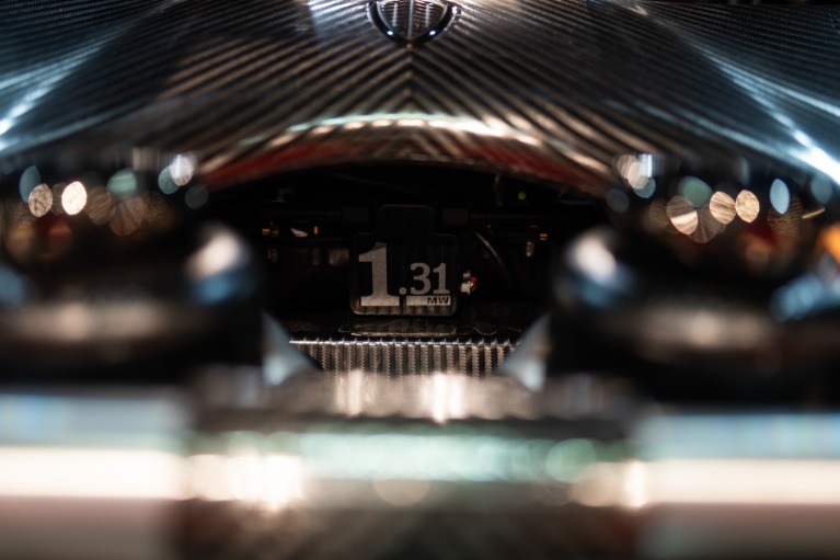 http://www.koenigseggchicago.com/galleria_images/6/6_p40_f.jpg