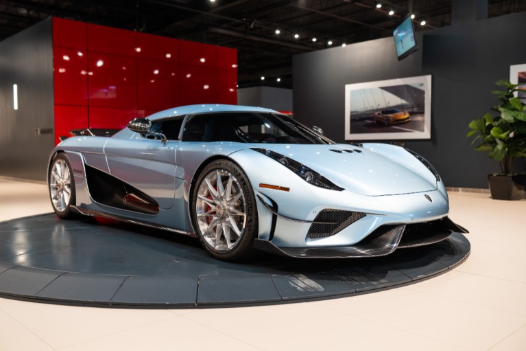 http://www.koenigseggchicago.com/galleria_images/6/6_p59_f.jpg